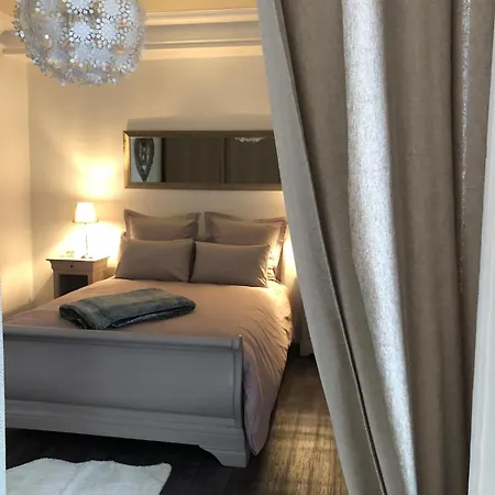 Apartment Proche De La Tour Eiffel